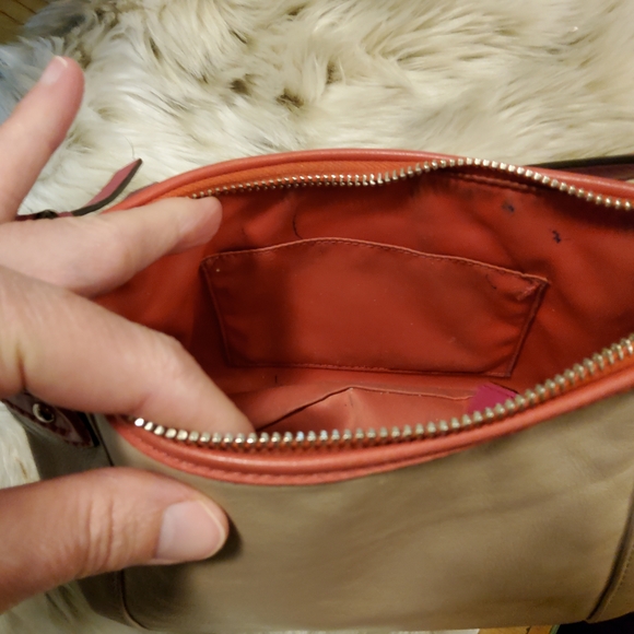 Coach Daisy Spectator Purse GUC - Picture 10 of 16